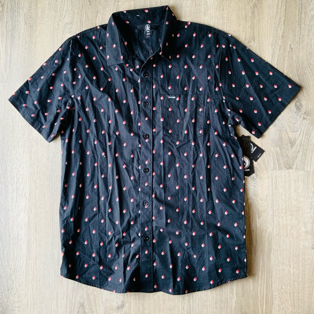 NWT🌼 Volcom Casual Button Down Shirt Men's Medium